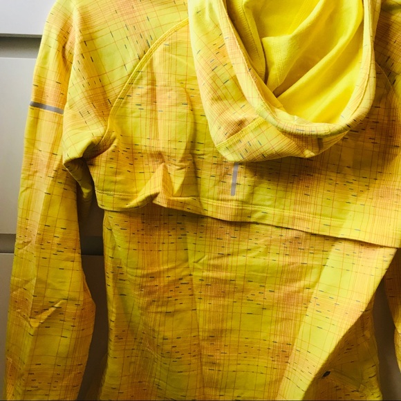 Nike DRI-FIT long sleeve hooded pullover - Picture 3 of 3